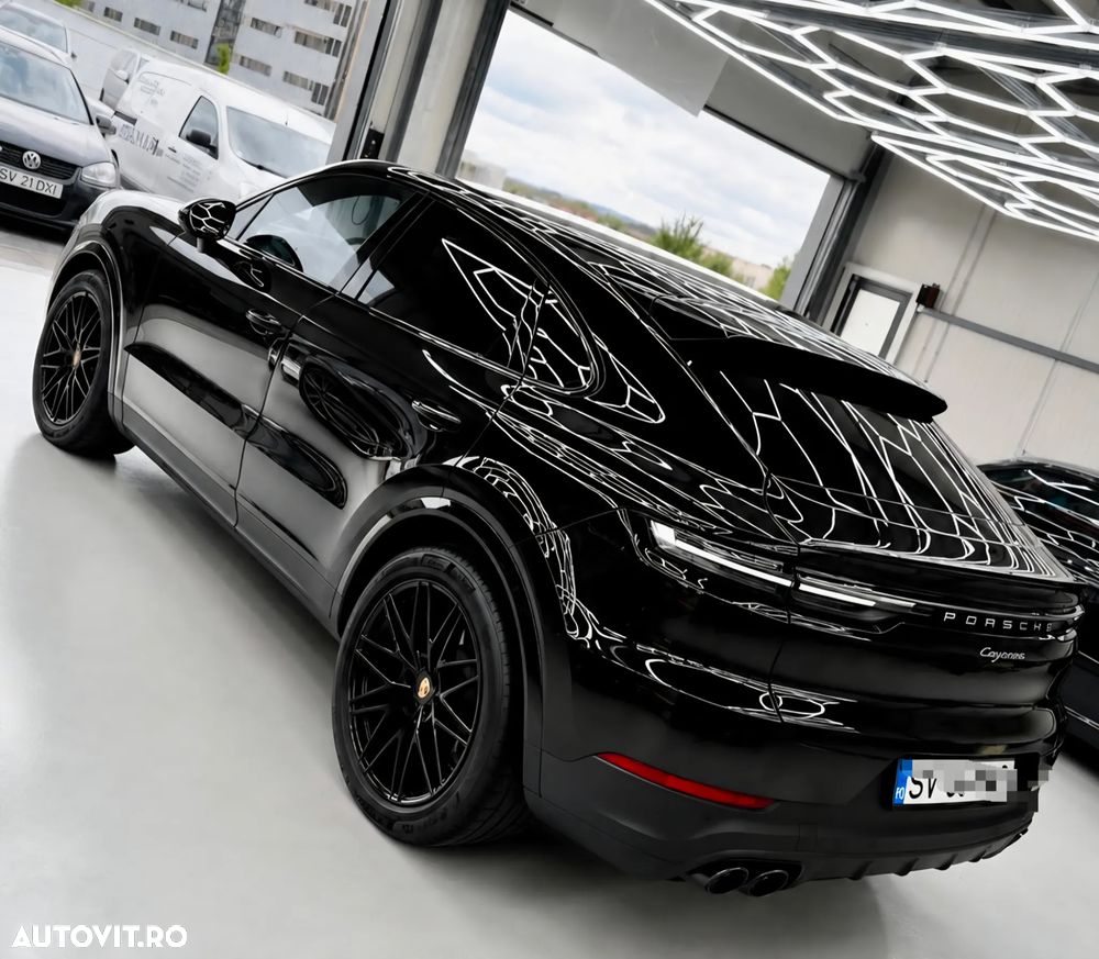 PORSCHE Cayenne Coupe 2023 — imagine 4