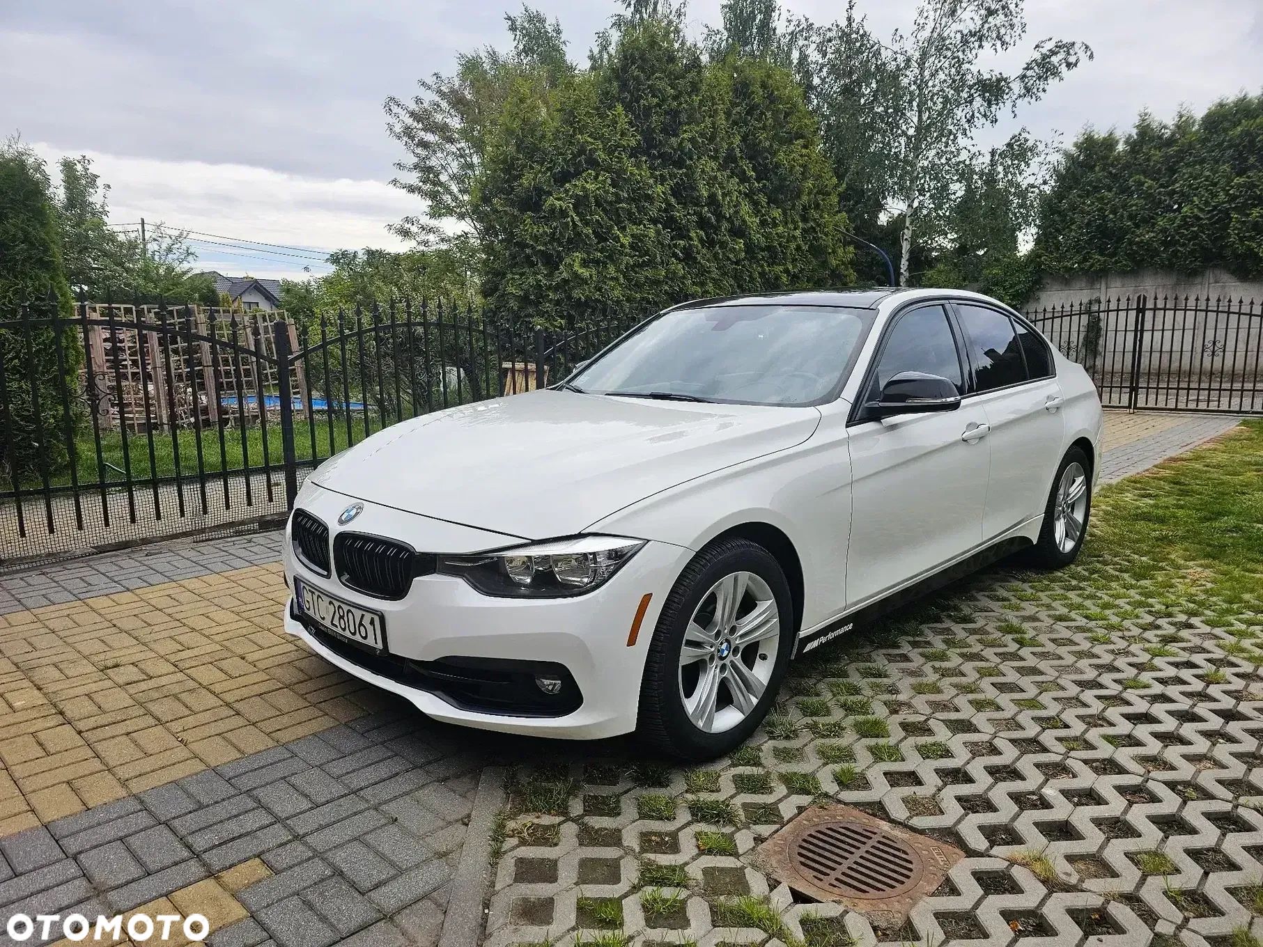 BMW Seria 3 328i - 1