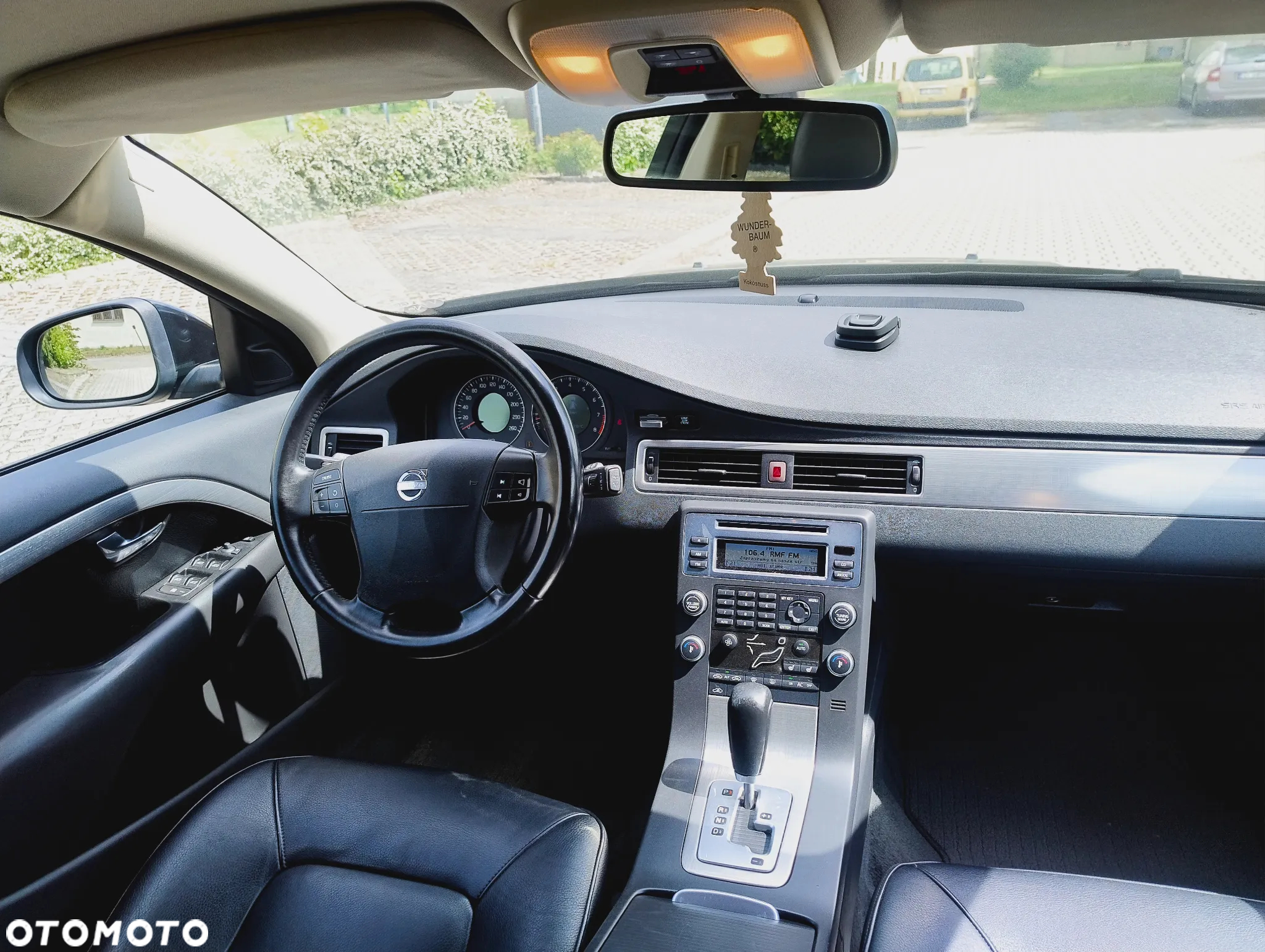 Volvo V70 2.5T Summum - 16
