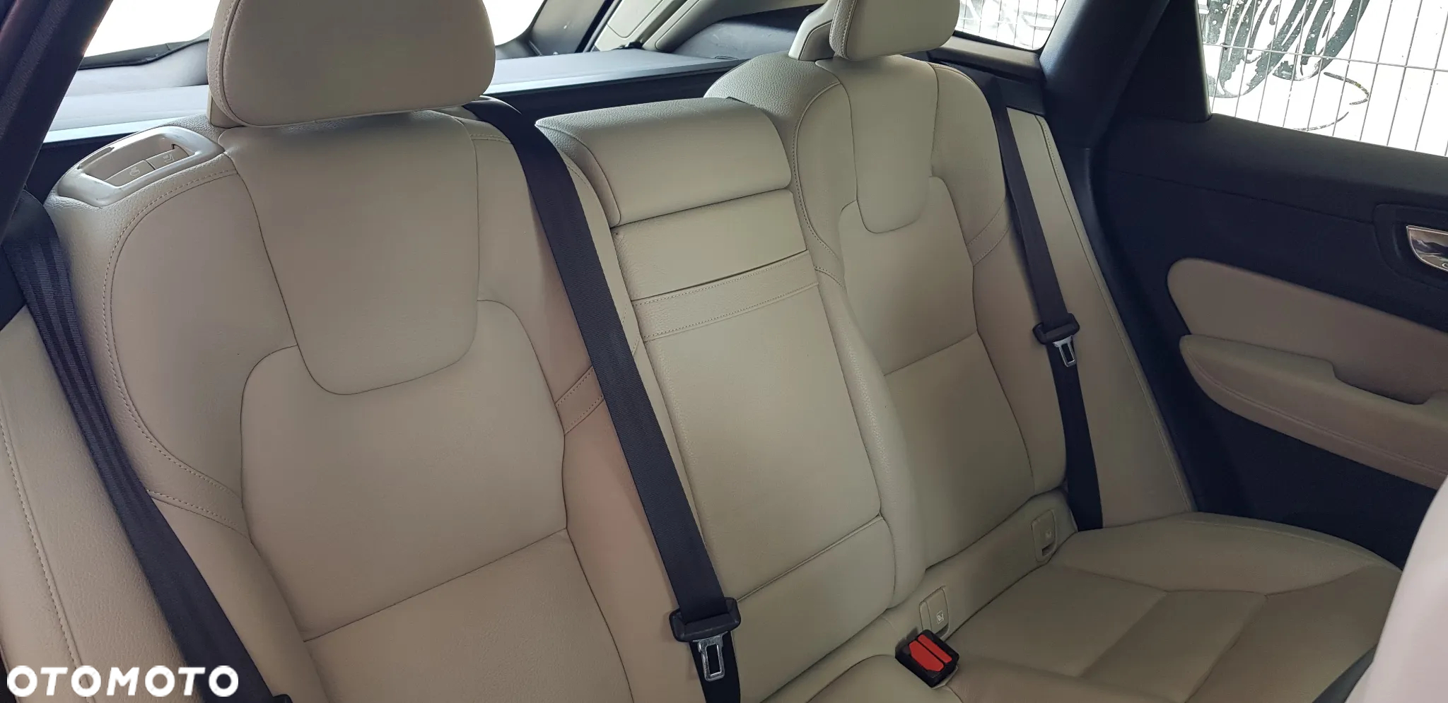Volvo XC 60 D5 AWD Geartronic Momentum - 19