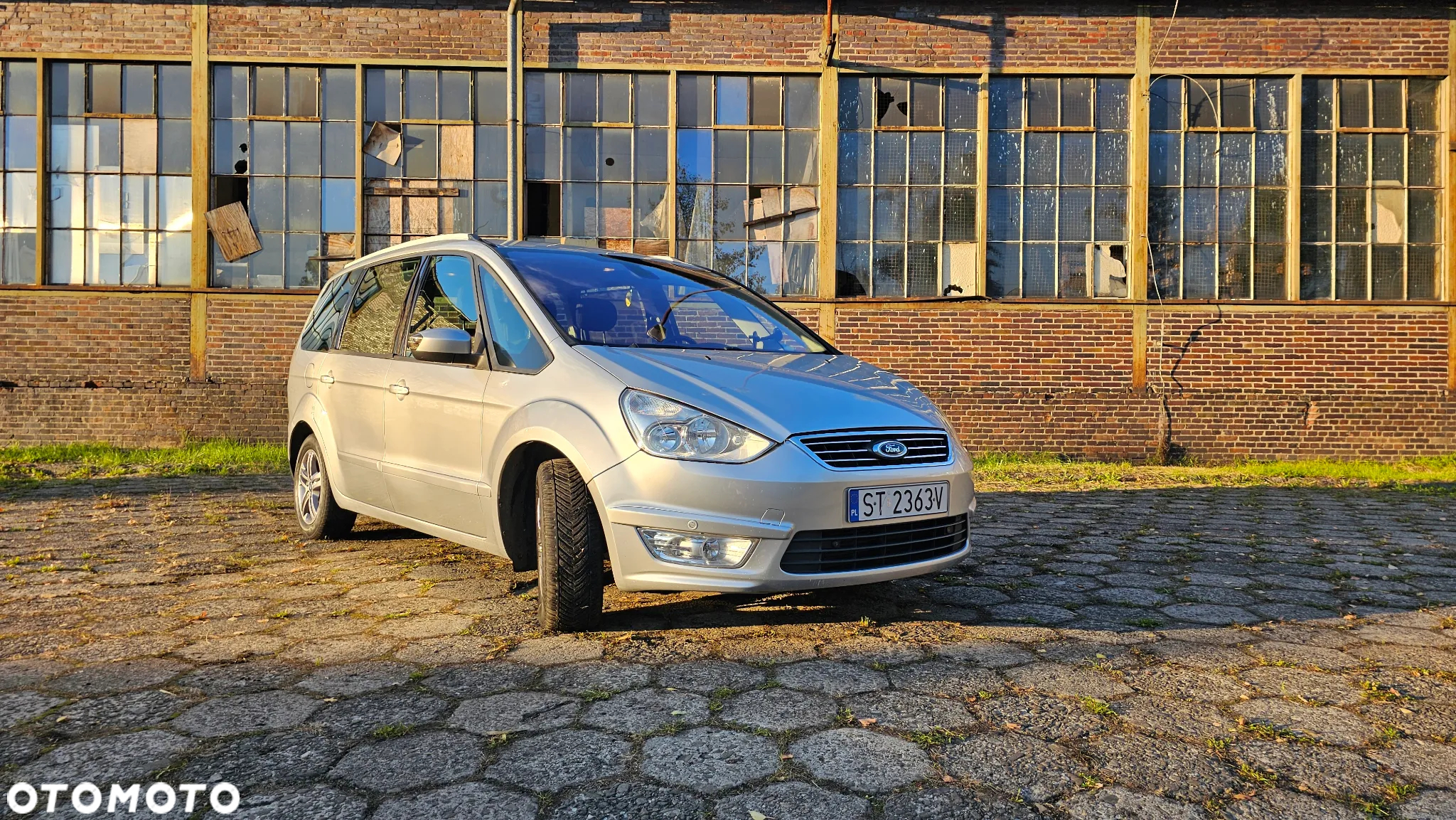 Ford Galaxy 2.0 TDCi Ambiente - 2
