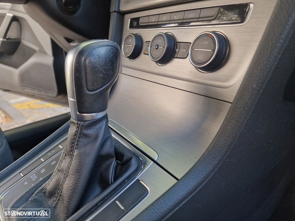 VW Golf 1.6 TDI BlueMotion DSG Lounge - 40