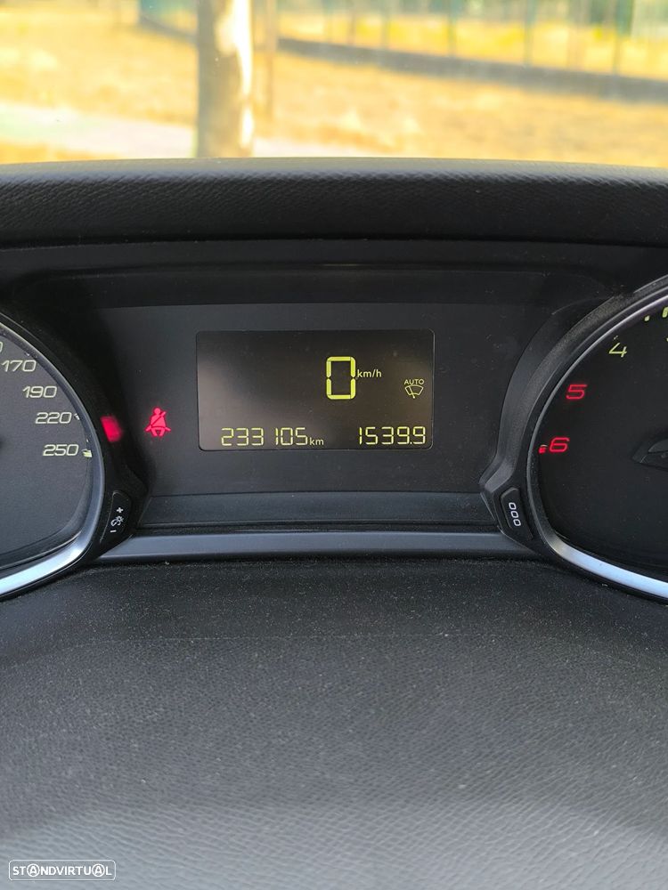 Peugeot 308 SW - 15