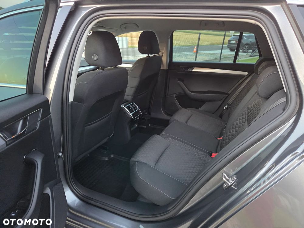 Skoda Superb 2.0 TDI SCR Ambition DSG - 15