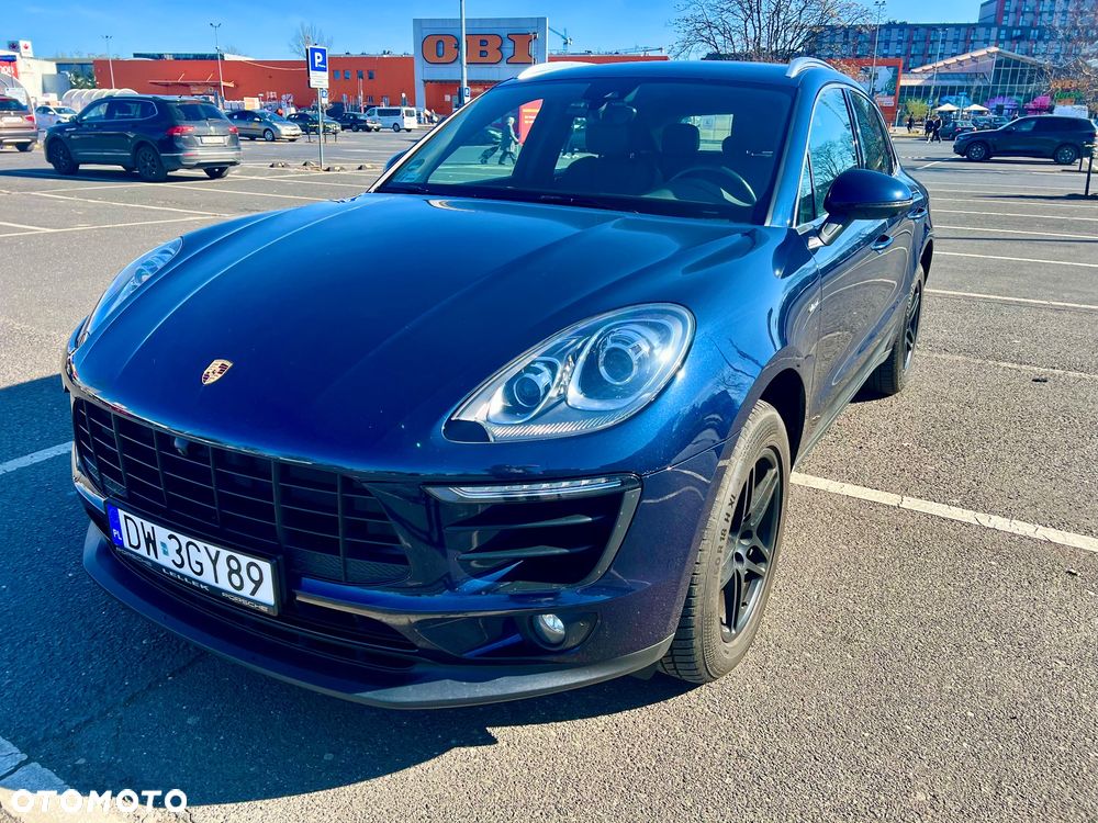 Porsche Macan - 1