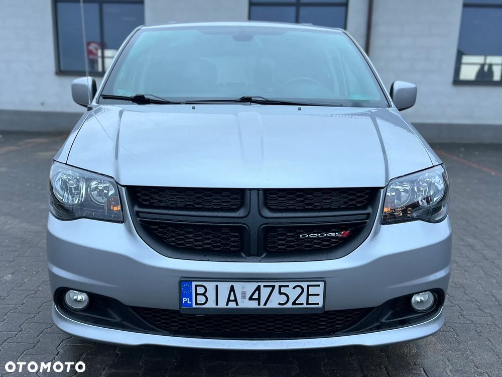 Dodge Grand Caravan - 5