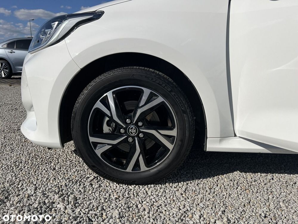 Toyota Yaris Hybrid 1.5 Style - 19