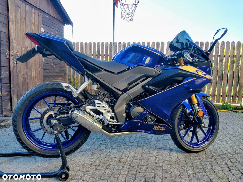 Yamaha YZF - 11