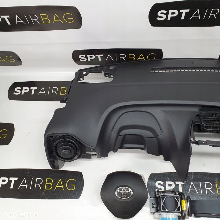 TOYOTA AYGO DESKA ROZDZIELCZA KONSOLA KOKPIT PULPIT PODUSZKI AIRBAG AIR BAG PASY KIT SET - 2