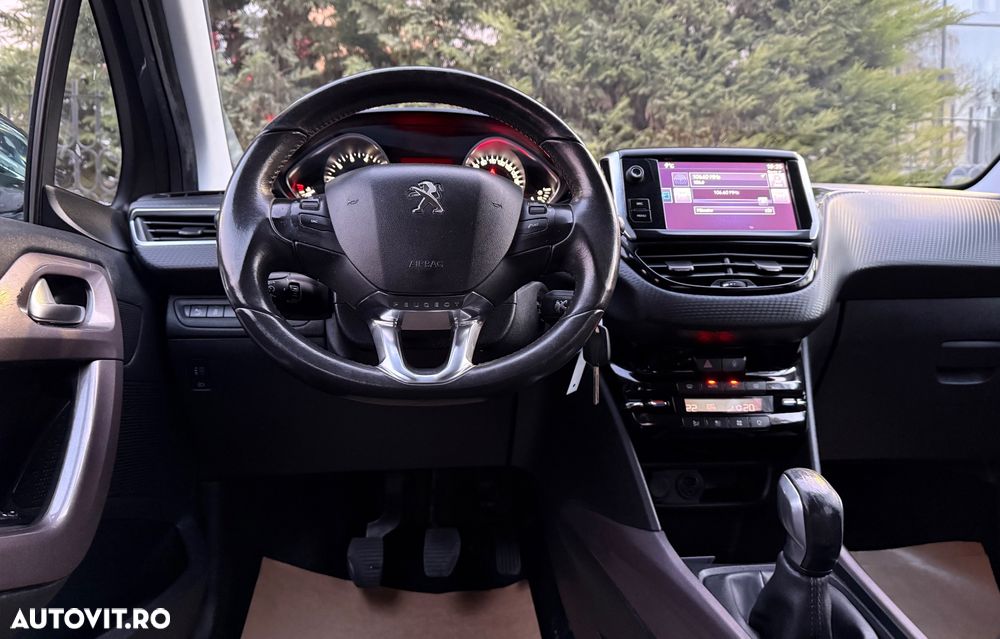 Peugeot 2008 PureTech 110 Stop&Start Allure - 36