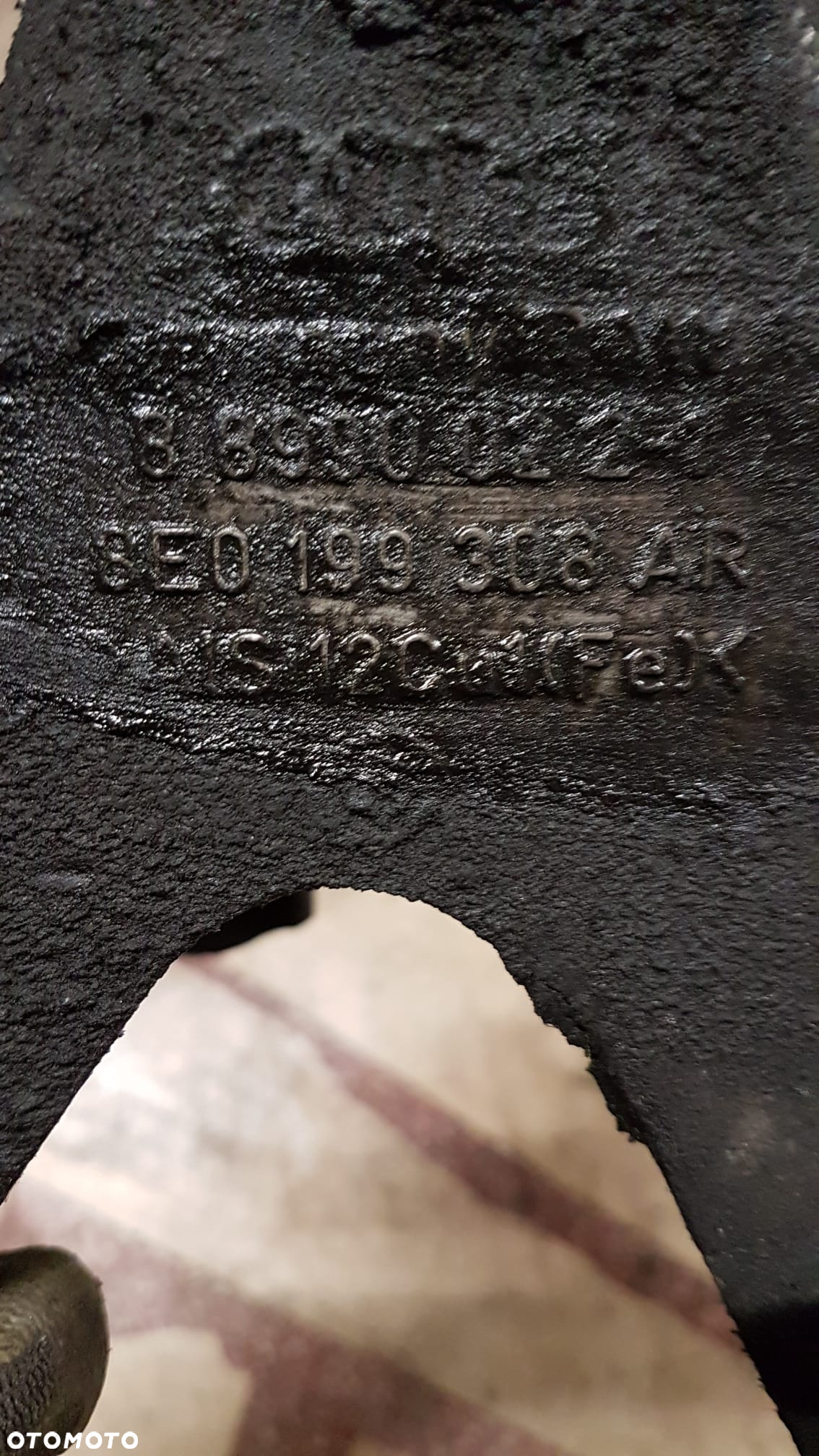 AUDI A4 B7 2,0 TDI ŁAPA SILNIKA 8E0199308AR - 2