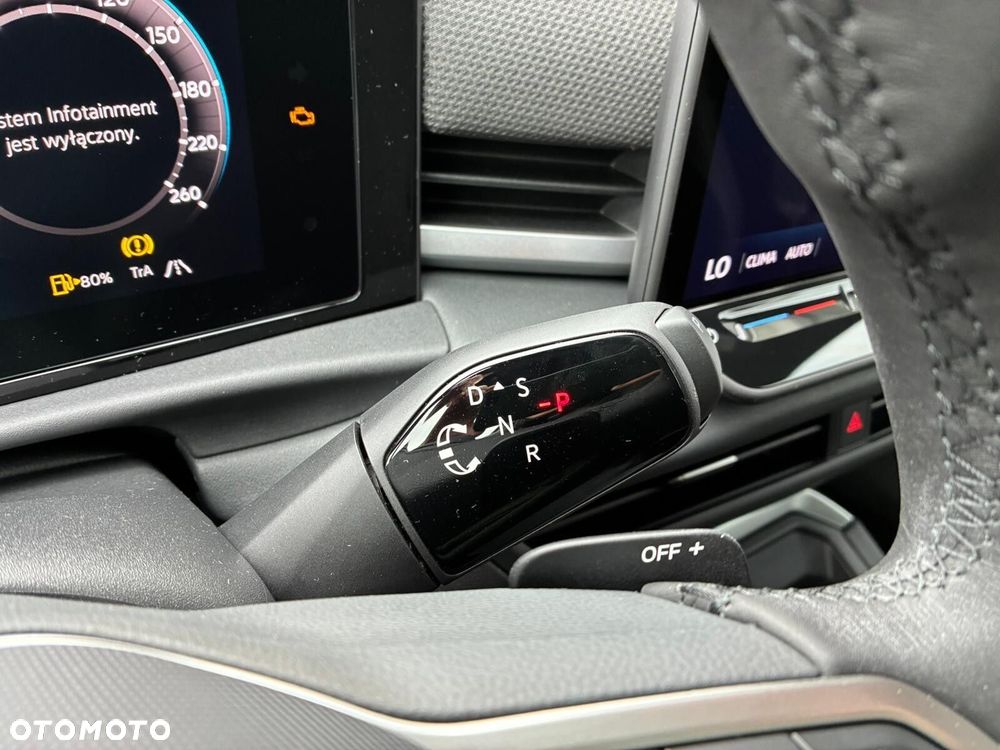 Volkswagen T-Roc - 13