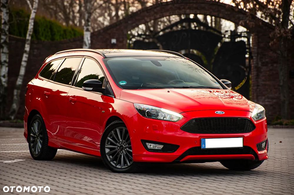 Ford Focus SW 1.5 EcoBoost S&S ST-LINE - 8