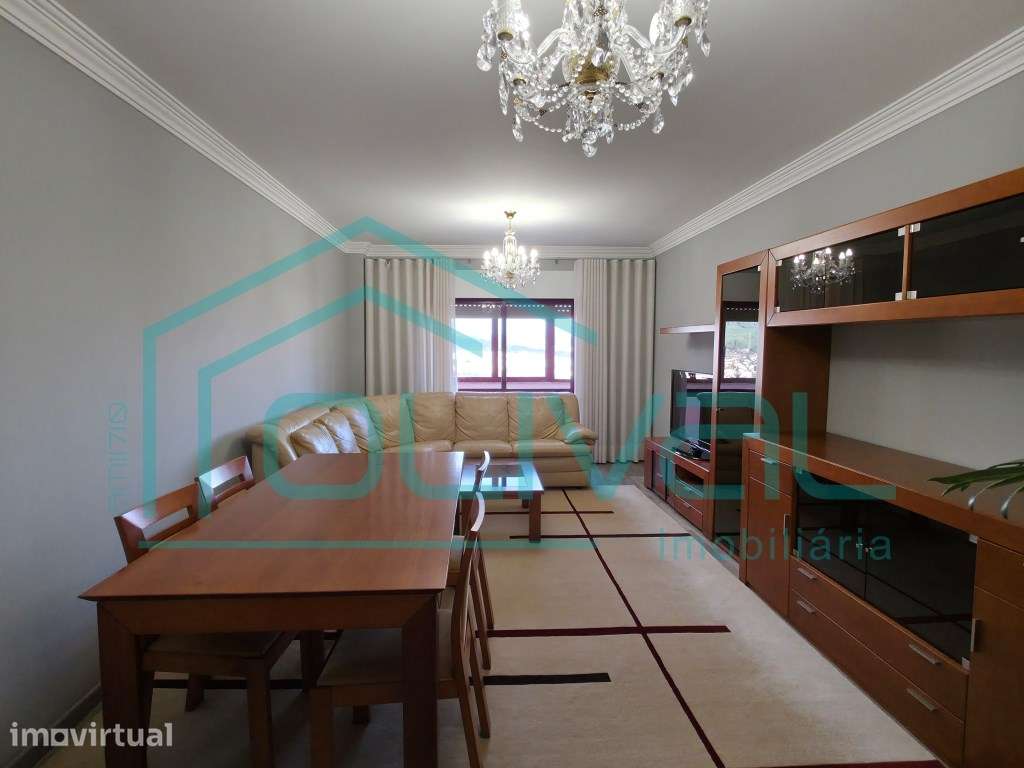 Belíssimo T3 totalmente renovado e mobilado em Póvoa Sta. Iria - Grande imagem: 2/34