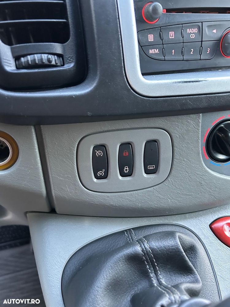 Renault Trafic - 16