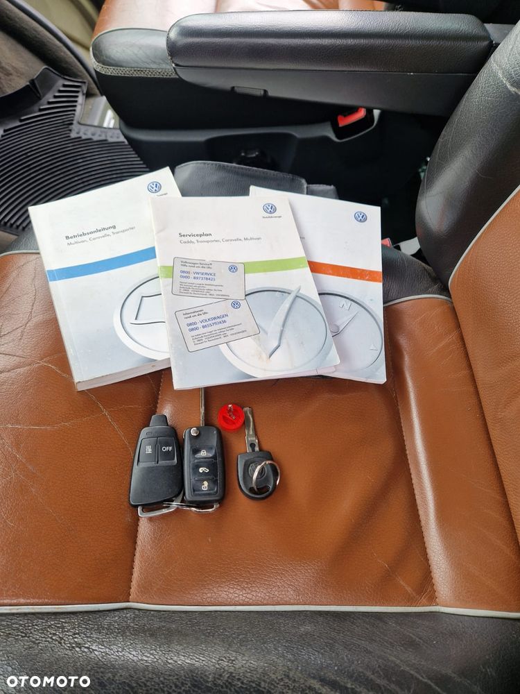 Volkswagen Multivan - 9