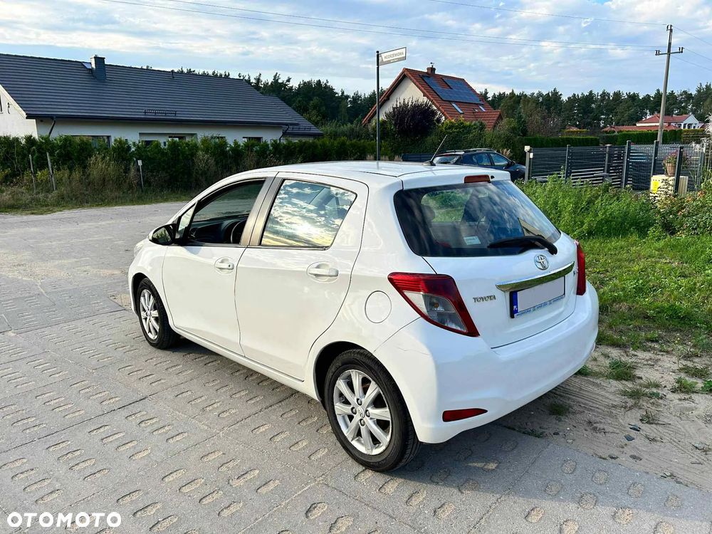 Toyota Yaris - 4