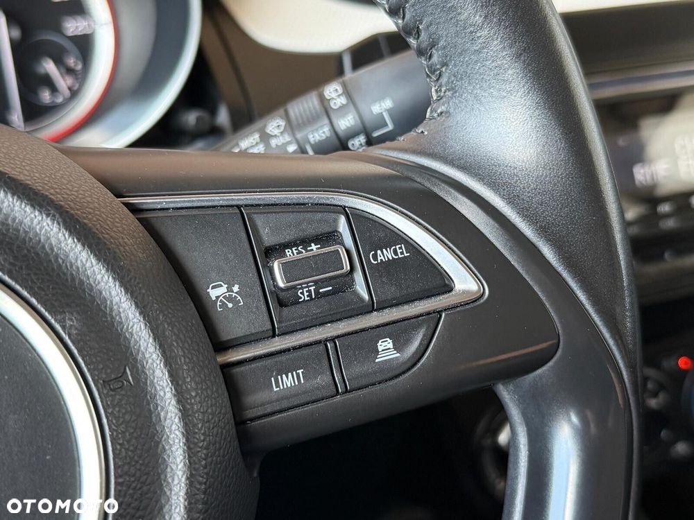 Suzuki Swift 1.2 Dualjet SHVS Premium - 19