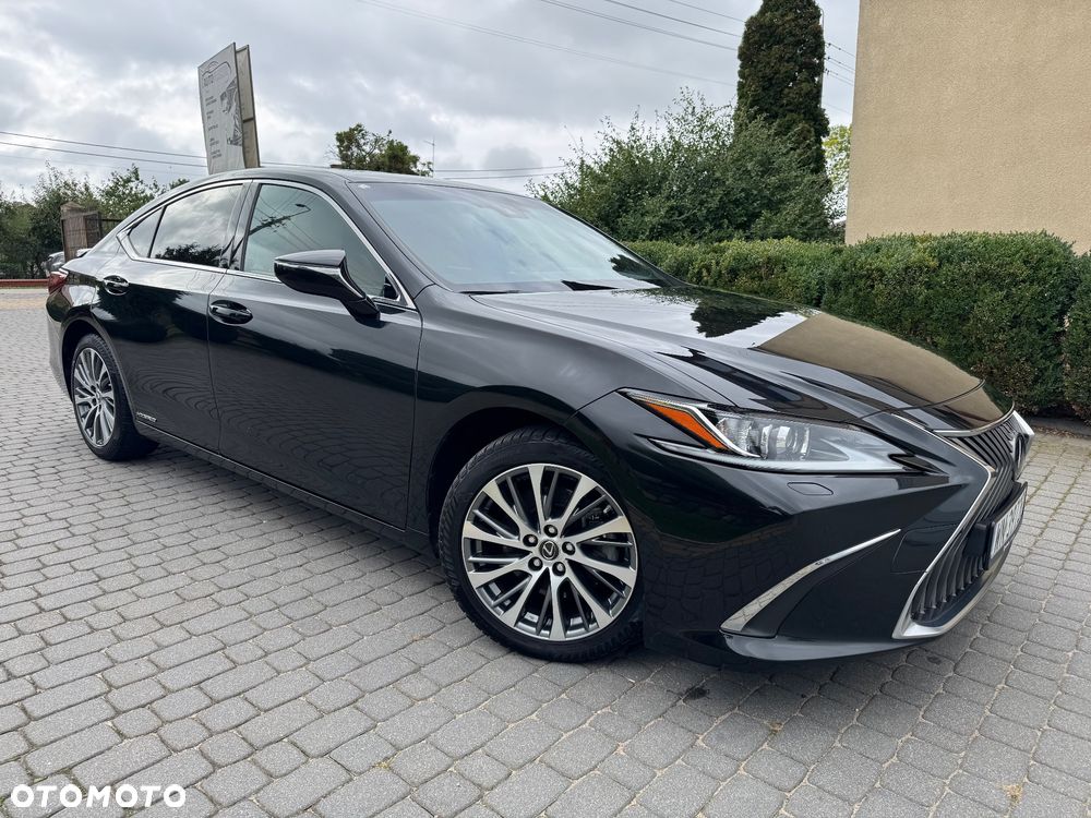 Lexus ES 300h Business Edition + - 3