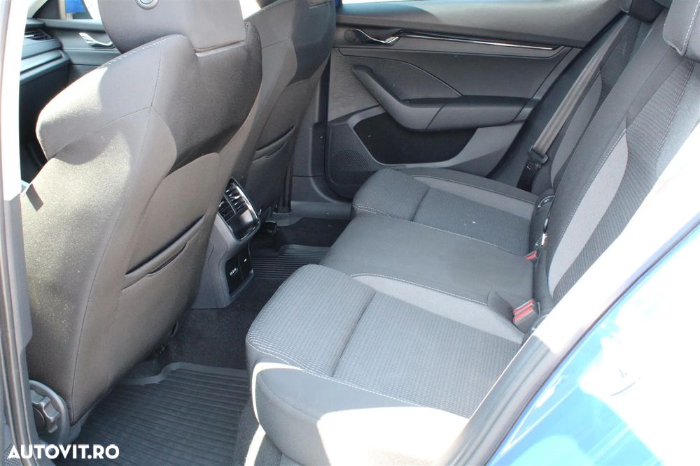 Skoda Octavia 2.0 TDI DSG Ambition - 12