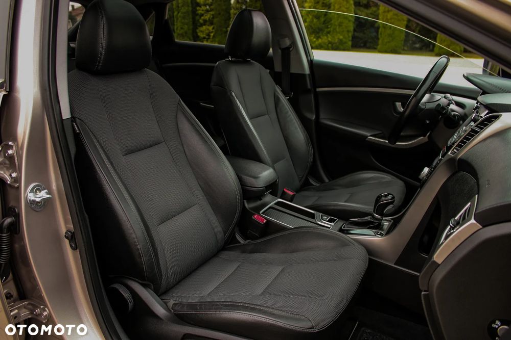 Hyundai i30 1.6 GDI DCT Premium - 19