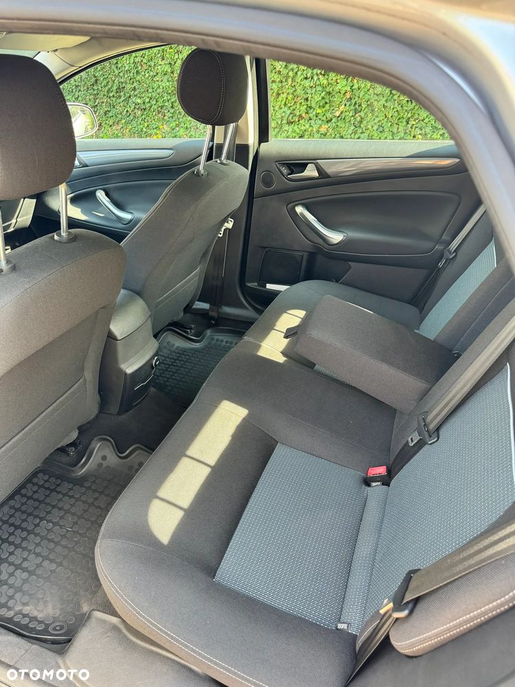 Ford Mondeo 1.6 T Trend - 6