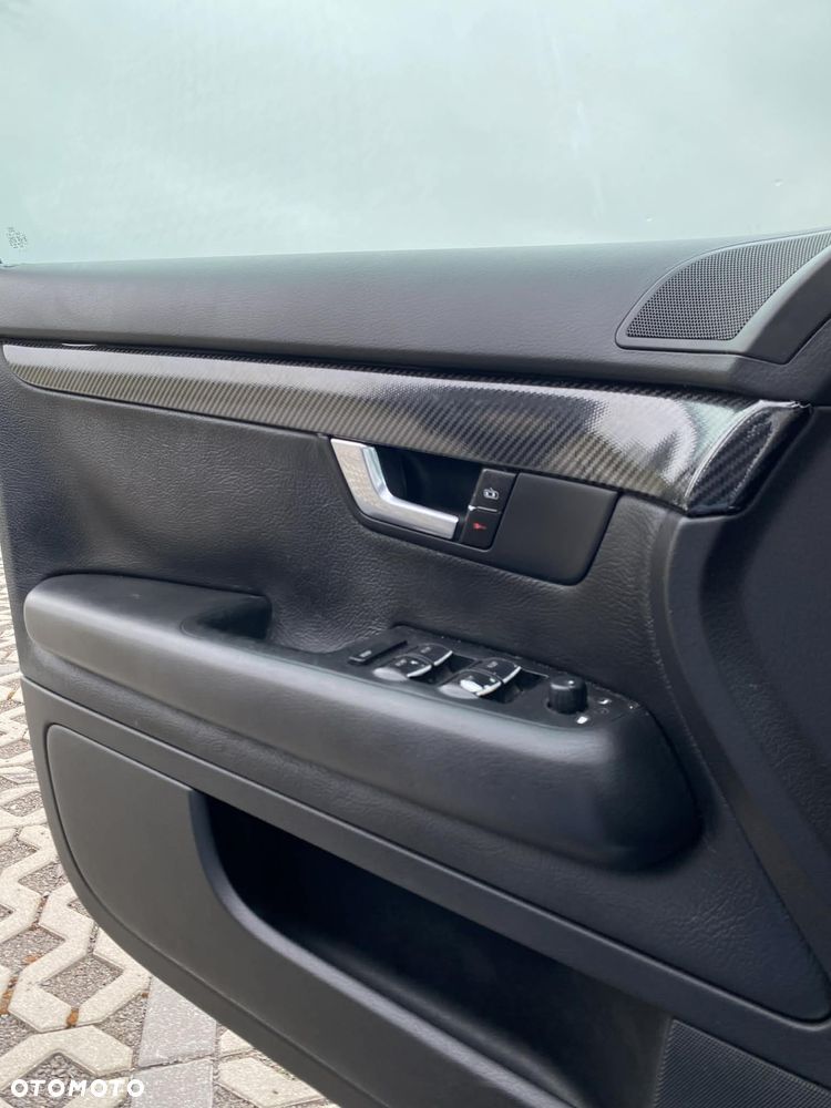 Audi A4 Limousine - 17