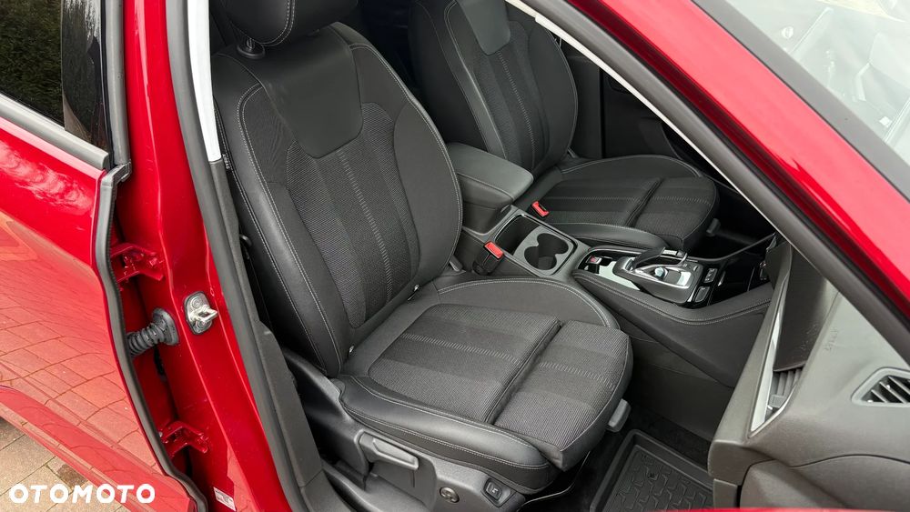 Opel Grandland 1.2 T Business Elegance S&S - 35