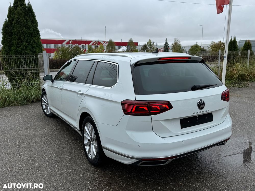 Volkswagen Passat Variant 2.0 TDI SCR DSG Elegance - 4
