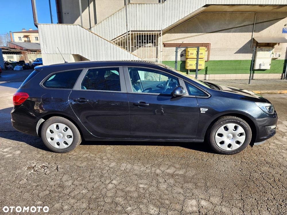 Opel Astra 1.4 Turbo 150 Jahre - 7