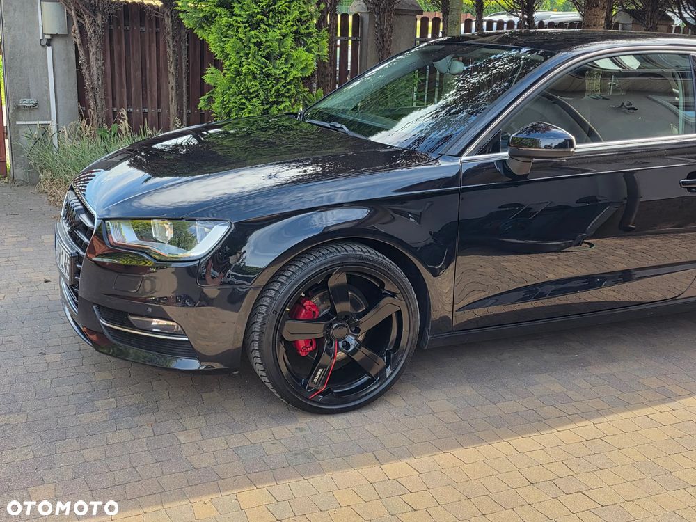 Audi A3 3-drzwiowe 1.4 TFSI S line Sportpaket - 3