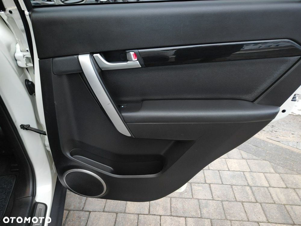 Chevrolet Captiva 2.2 2WD LT+ - 25