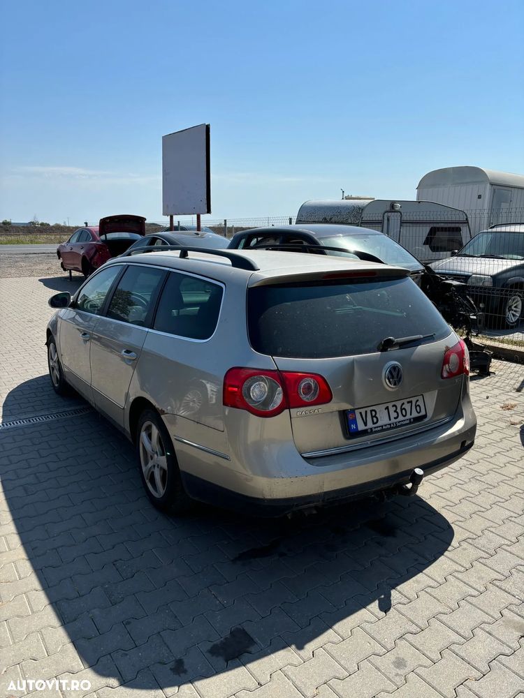 Dezmembram Volkswagen Passat B6 1.9TDI BLS - 3