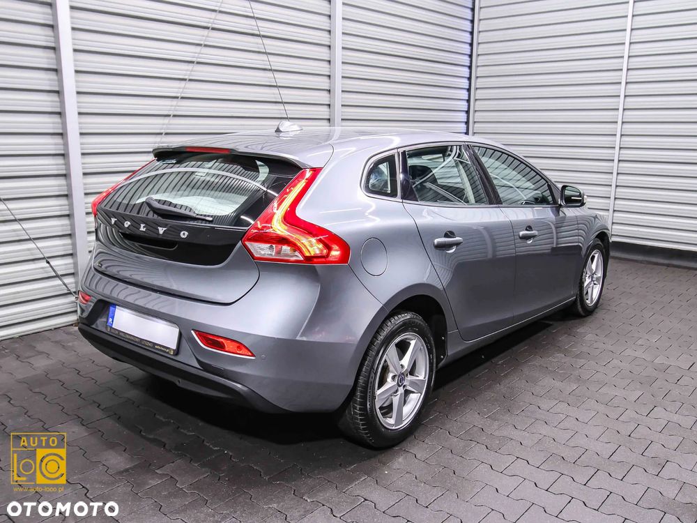 Volvo V40 D2 Summum - 8