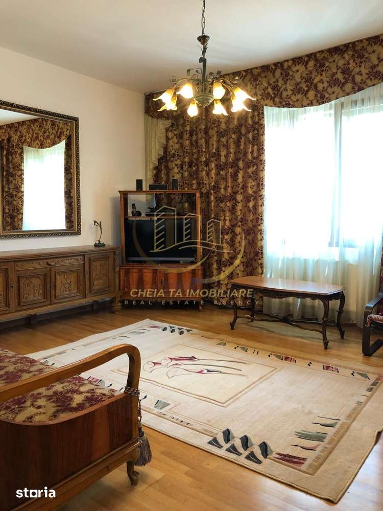 3 Camere  Parcare in curte, pod mansardabil - Imagine principală: 2/17