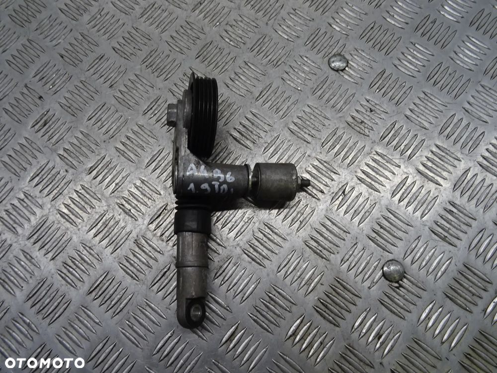 AUDI A4 B6 00-06 2.0B NAPINACZ PASKA KLINOWEGO - 2