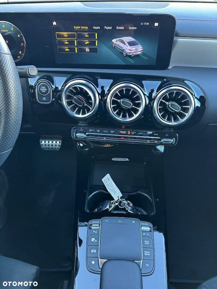 Mercedes-Benz CLA - 17