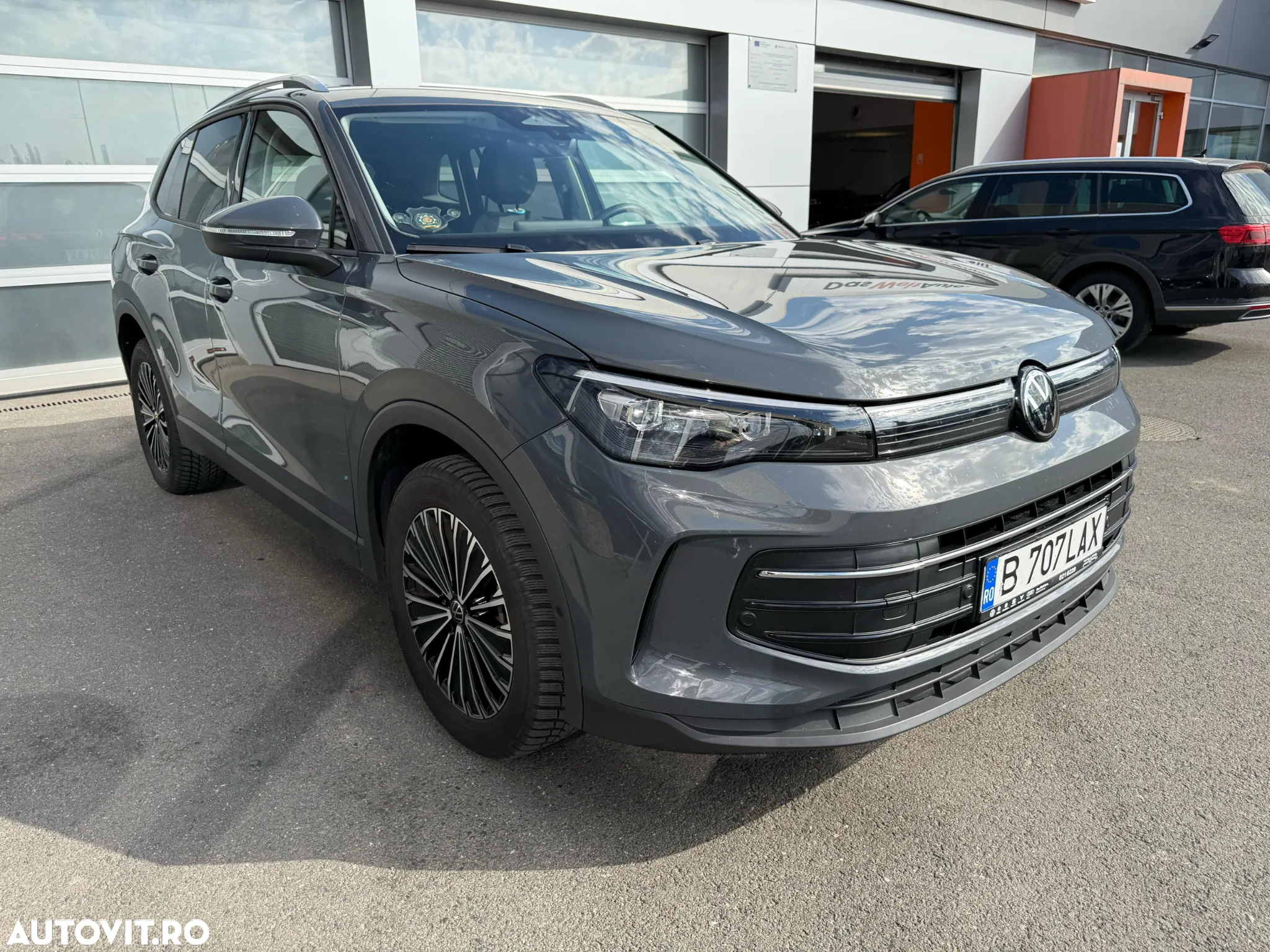 Volkswagen Tiguan 2.0 TDI DSG 4Motion Advanced - 10