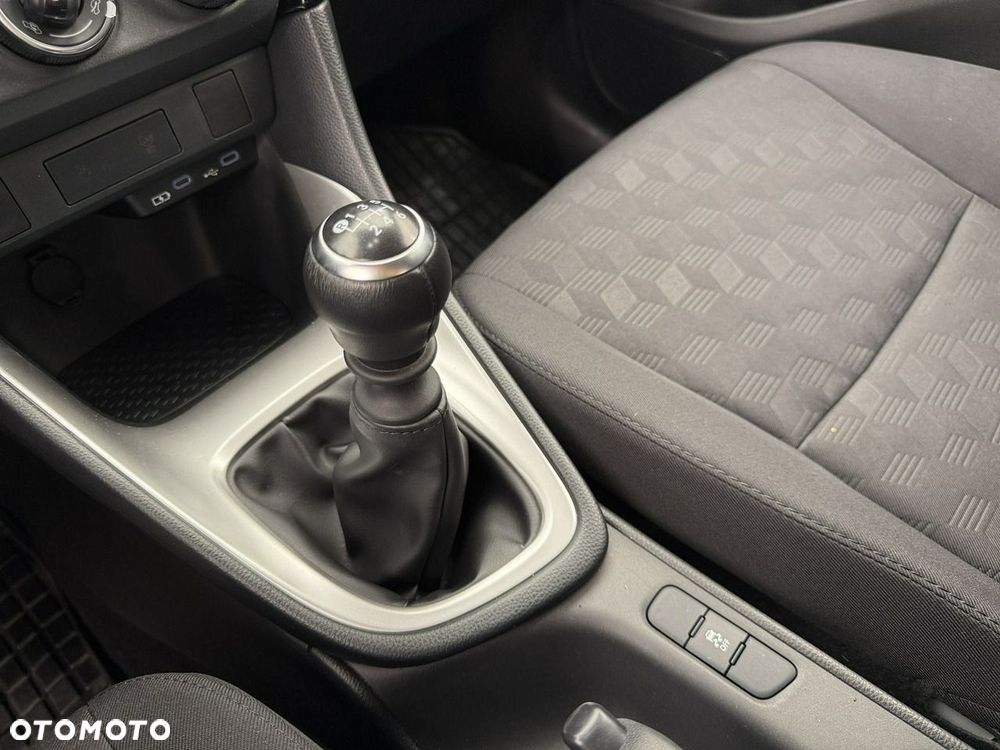 Toyota Yaris 1.5 Comfort - 19
