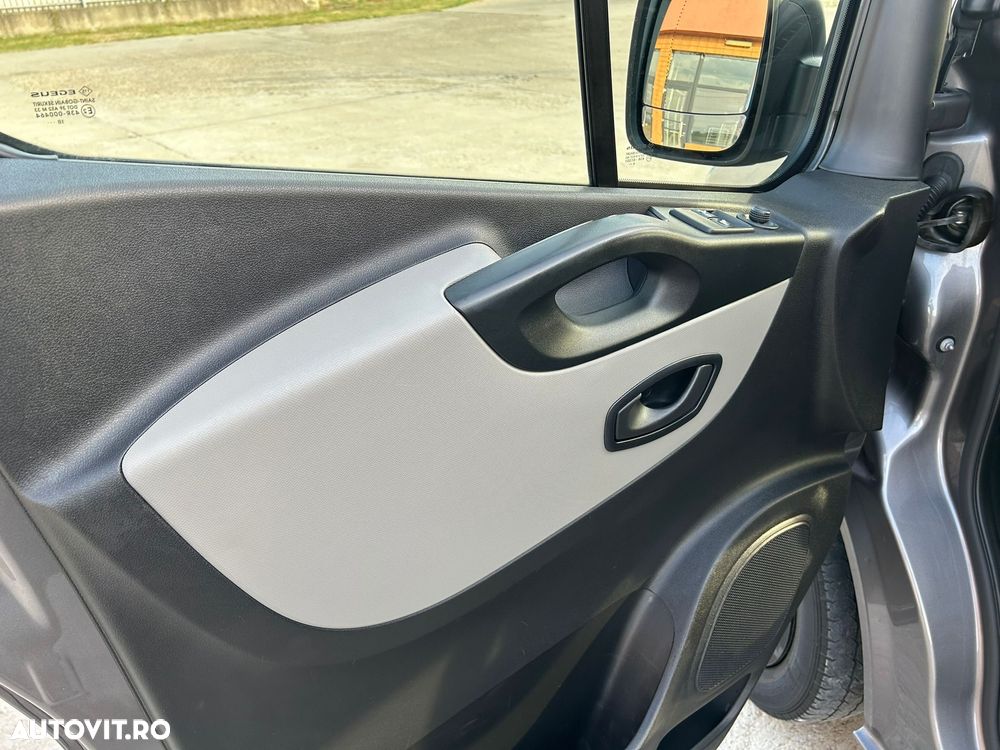 Renault Trafic 1.6 dCi 120 Grand Combi Authentique - 14