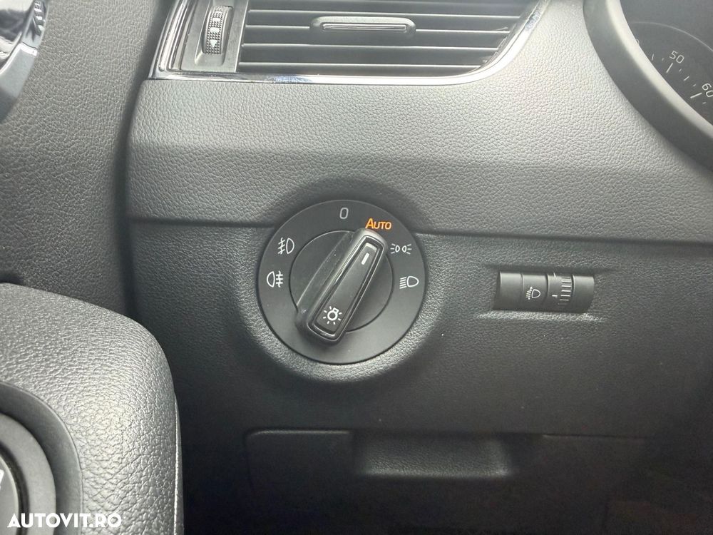 Skoda Octavia 1.4 TSI ELEGANCE - 12