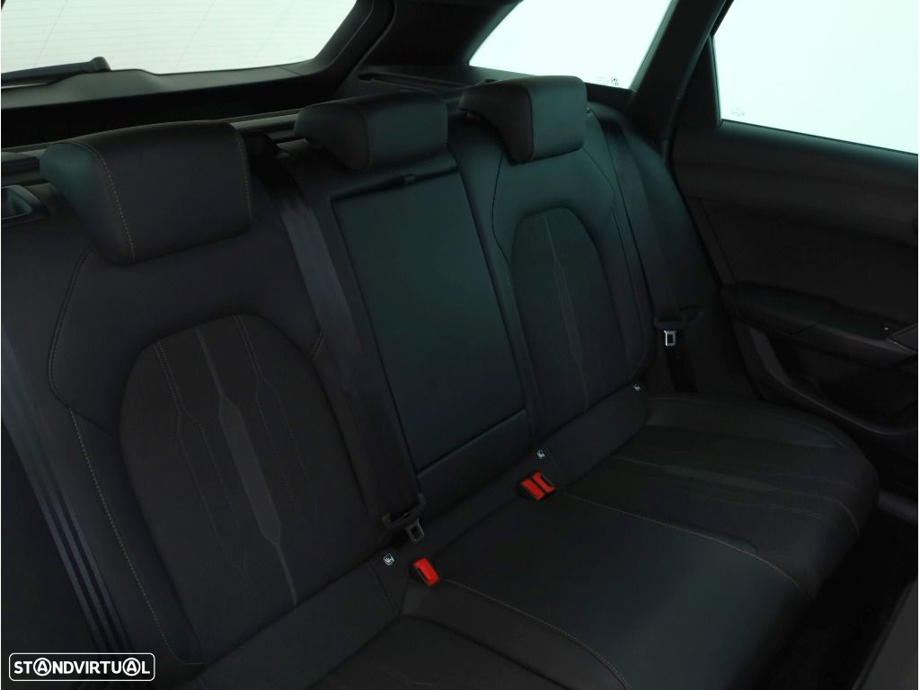 Cupra Leon ST 1.4 e-Hybrid MID DSG - 26