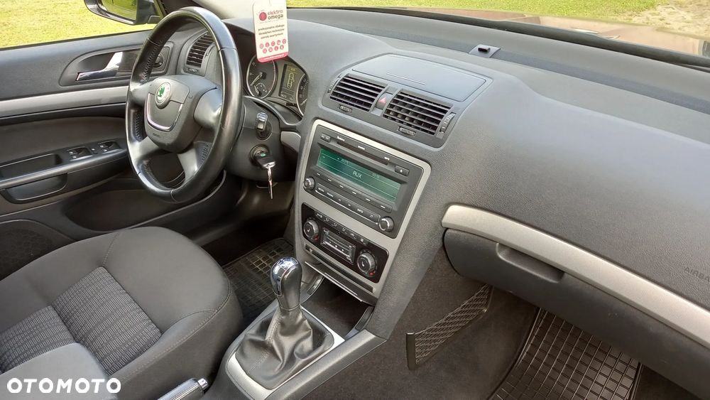 Skoda Octavia 1.6 Elegance - 5