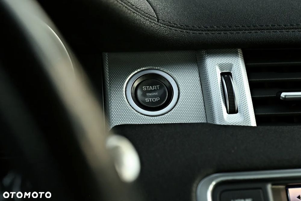 Land Rover Range Rover Evoque - 29