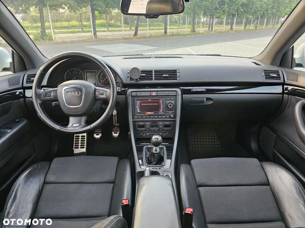 Audi A4 Avant 2.0 TDI Quattro - 12