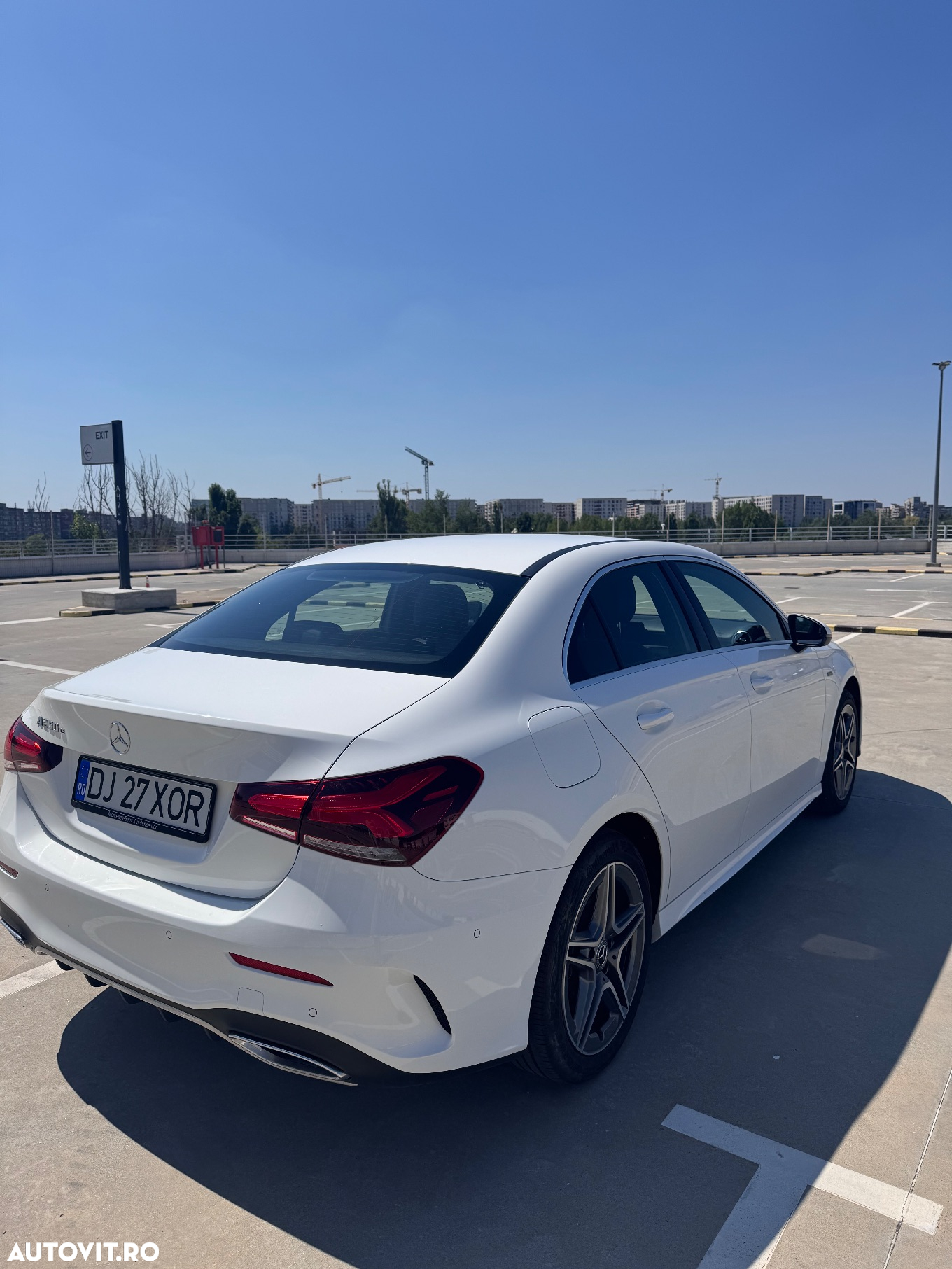 Mercedes-Benz A 250 e 8G-DCT AMG Line - 3