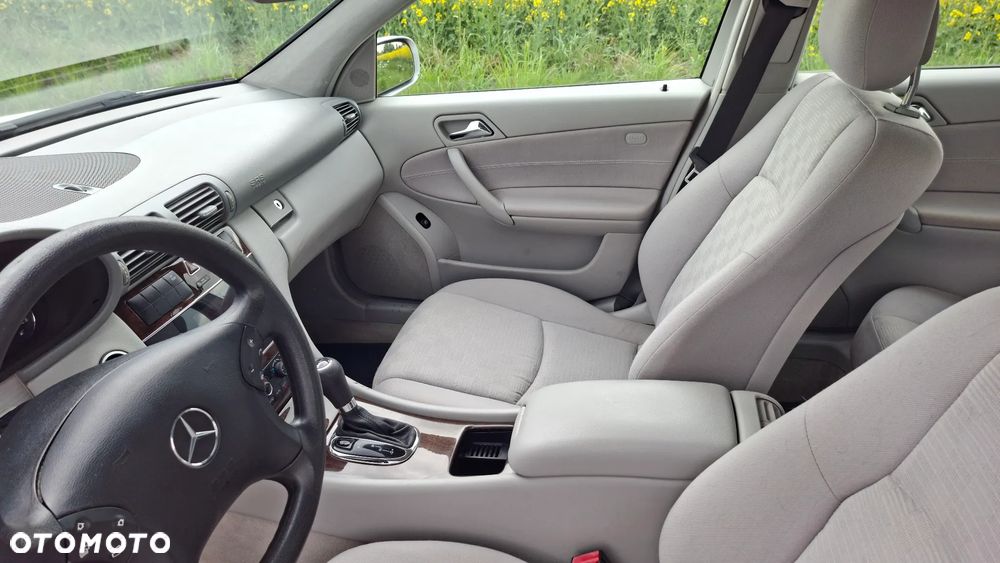 Mercedes-Benz Klasa C 200 CDI Automatik Classic - 35