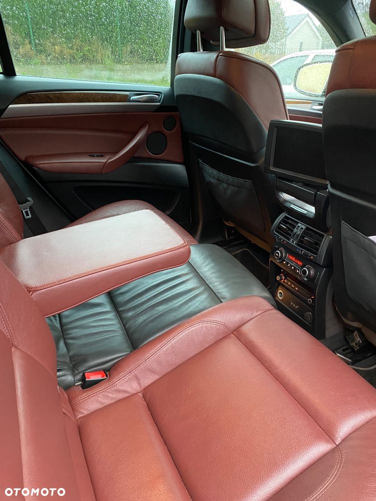 BMW X6 50i xDrive - 12