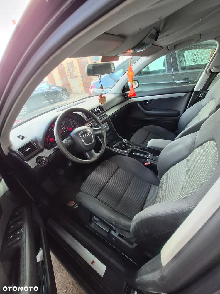 Audi A4 Avant 2.0 TDI DPF Quattro - 13