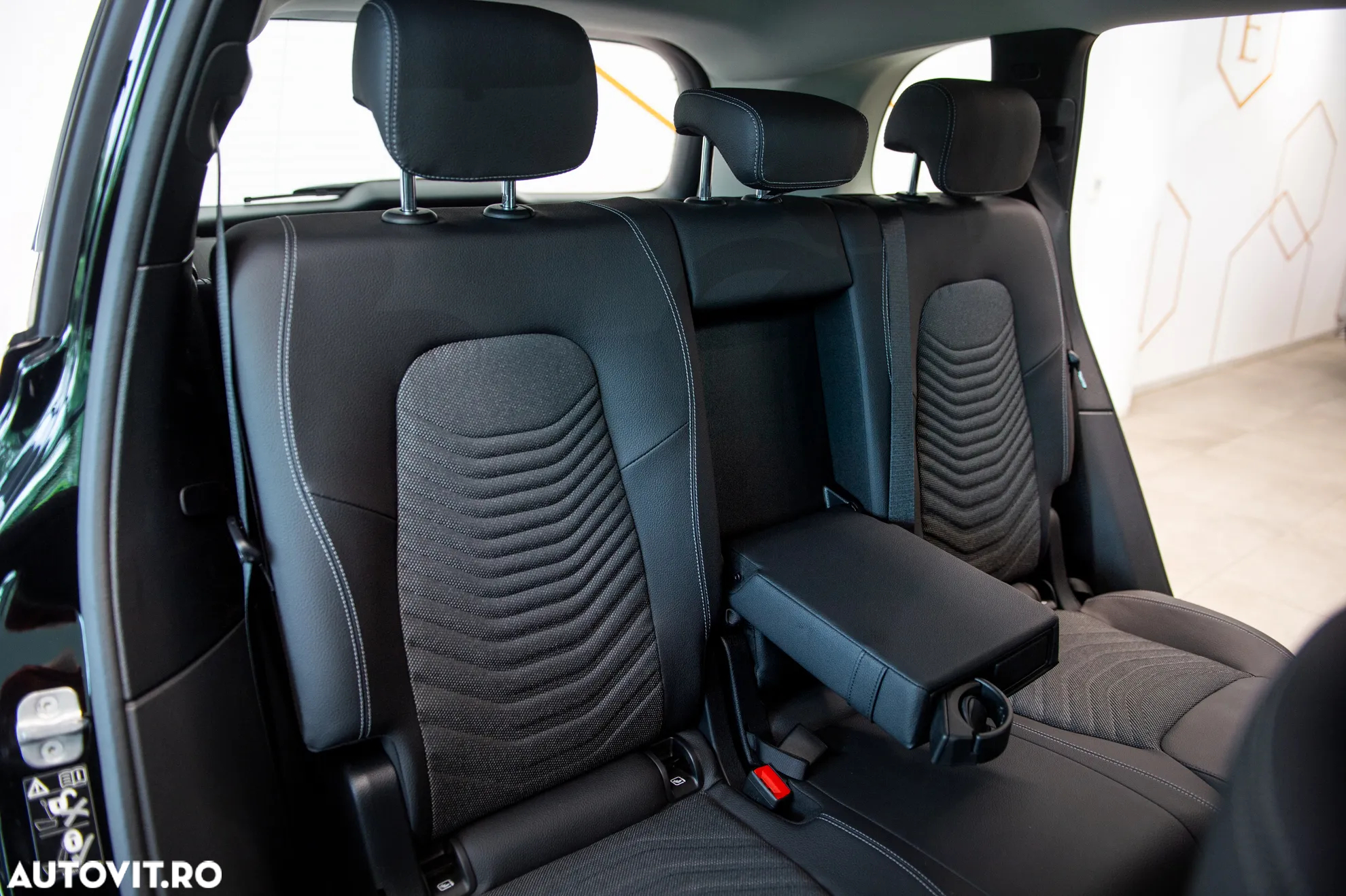 Mercedes-Benz GLB 200 7G-DCT - 8